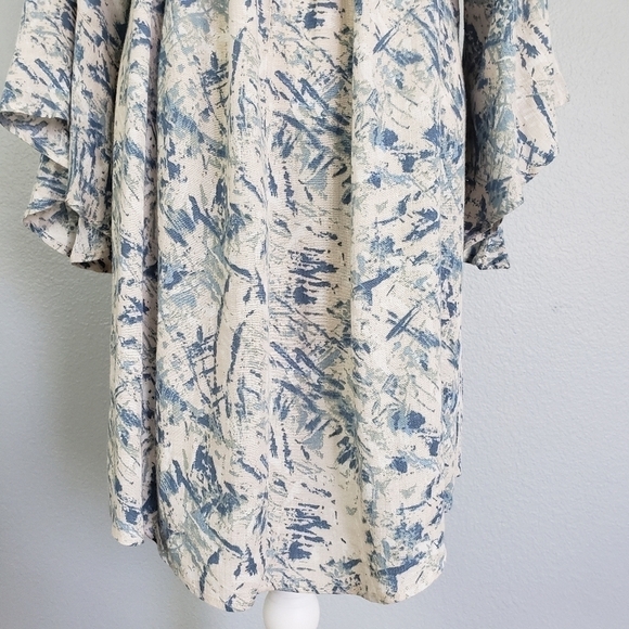 LUSH Asymetrical Hemline Bell Sleeve All Over Print Dress Flowy Lightweight Sz L - Picture 10 of 12